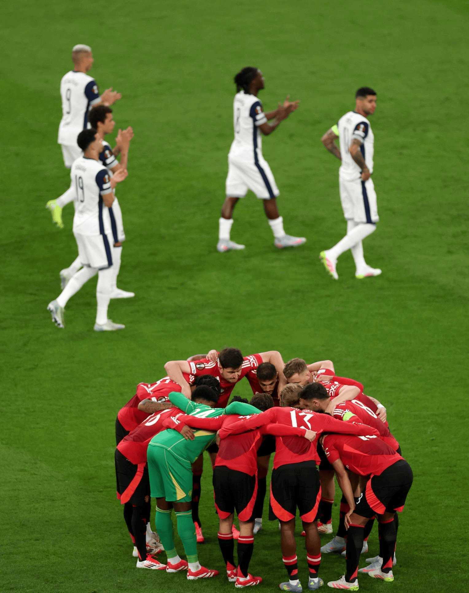 来自欧洲豪强的激烈对决,赛场热血沸腾! 来自欧洲豪强的激烈对决,赛场热血沸腾!