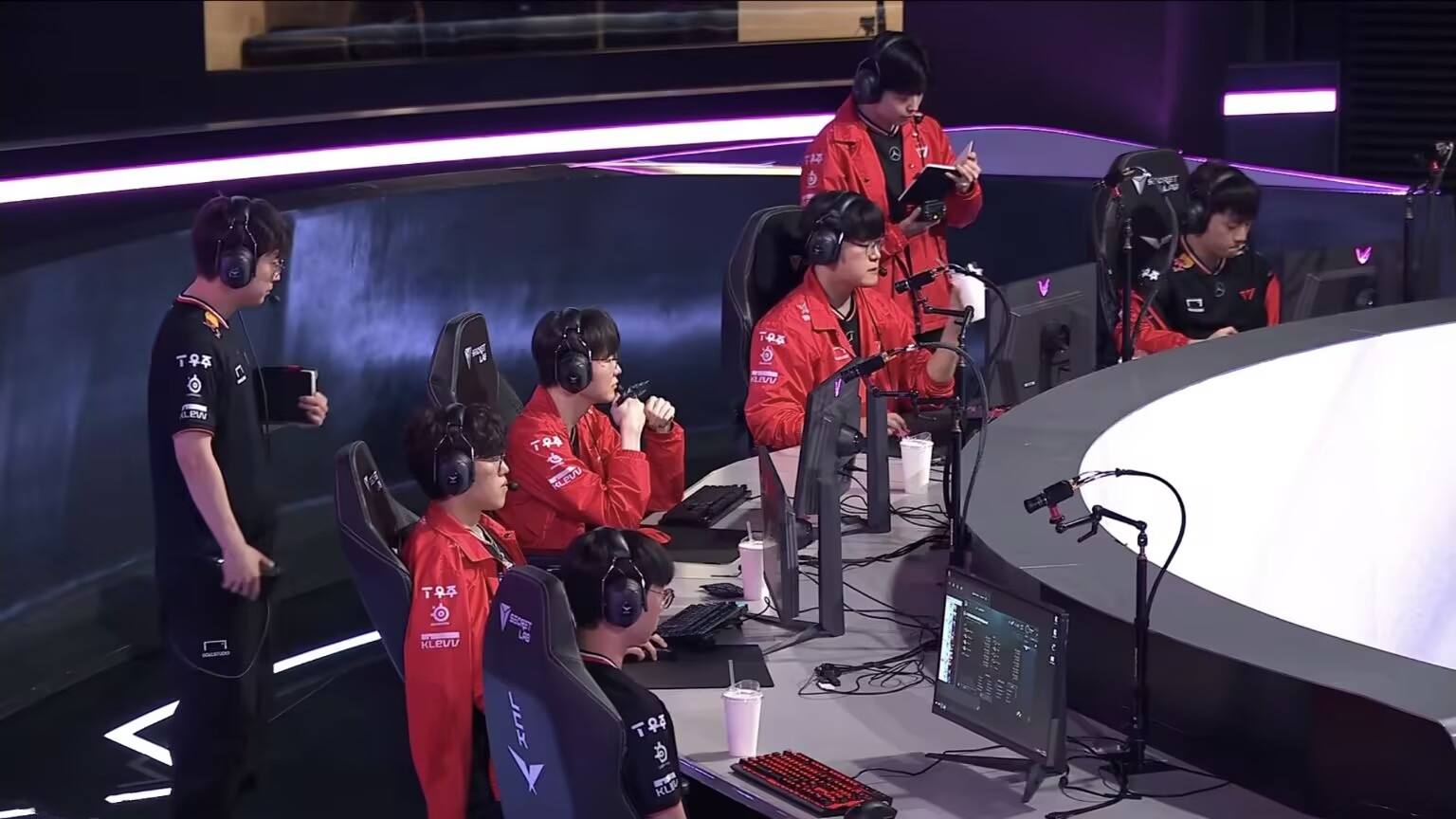 HLE逆转DRX2，Faker绝境逆转的简单介绍