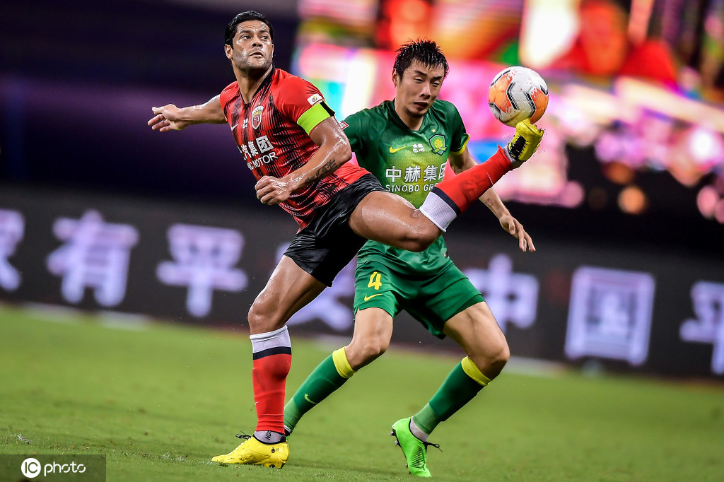 胜负难料:上港挑战国安,双方都渴望胜利! 胜负难料:上港挑战国安,双方都渴望胜利!