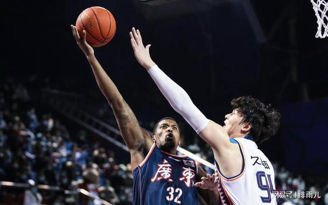 熊猫体育中国App-强队实力碾压，一路领跑比赛