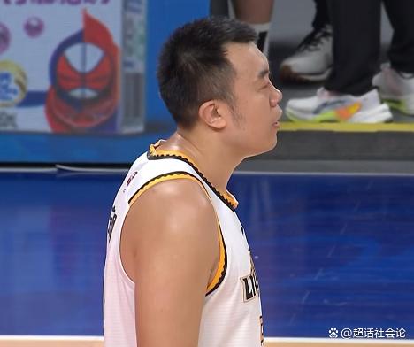 强队实力碾压，一路领跑比赛